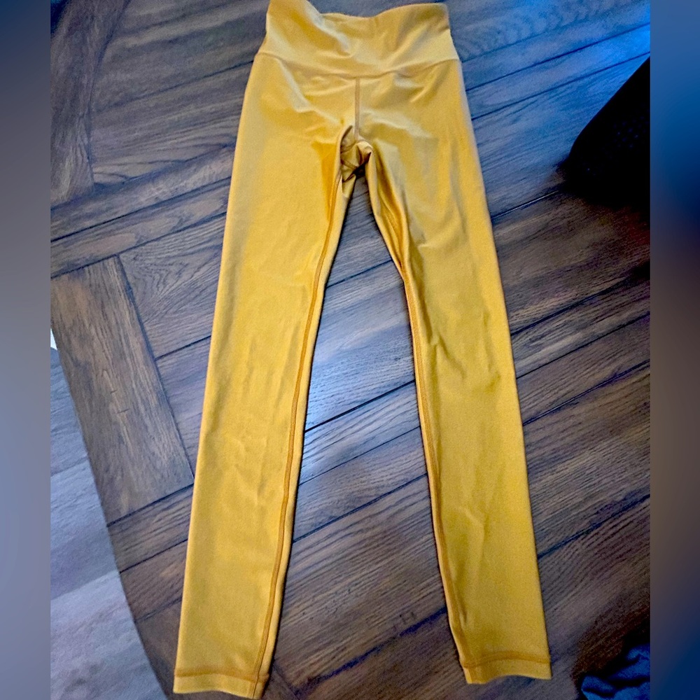 Very Gold Athleta Yoga Pants S/XS